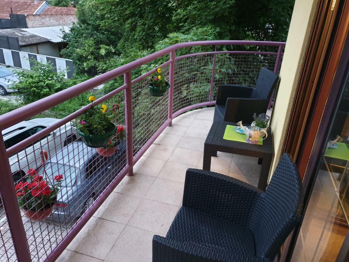 Lux Apartman Cacak Čačak Exterior foto