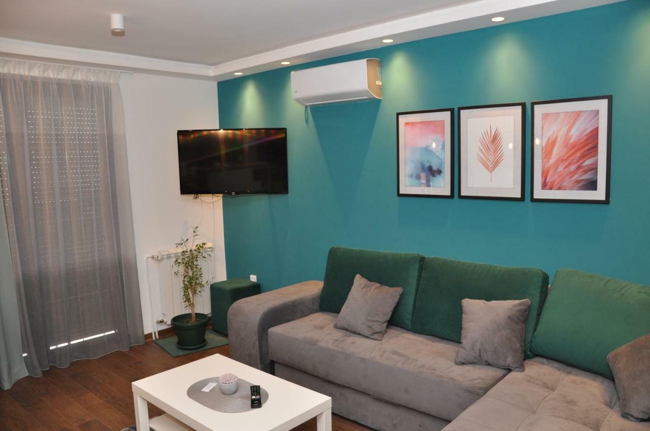 Lux Apartman Cacak Čačak Exterior foto